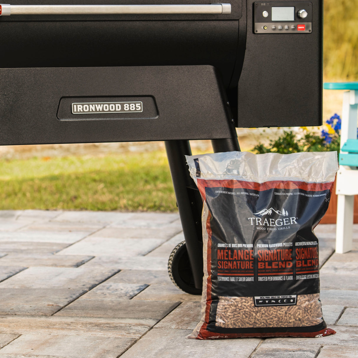 TRAEGER FSC SIGNATURE BLEND WOOD PELLETS